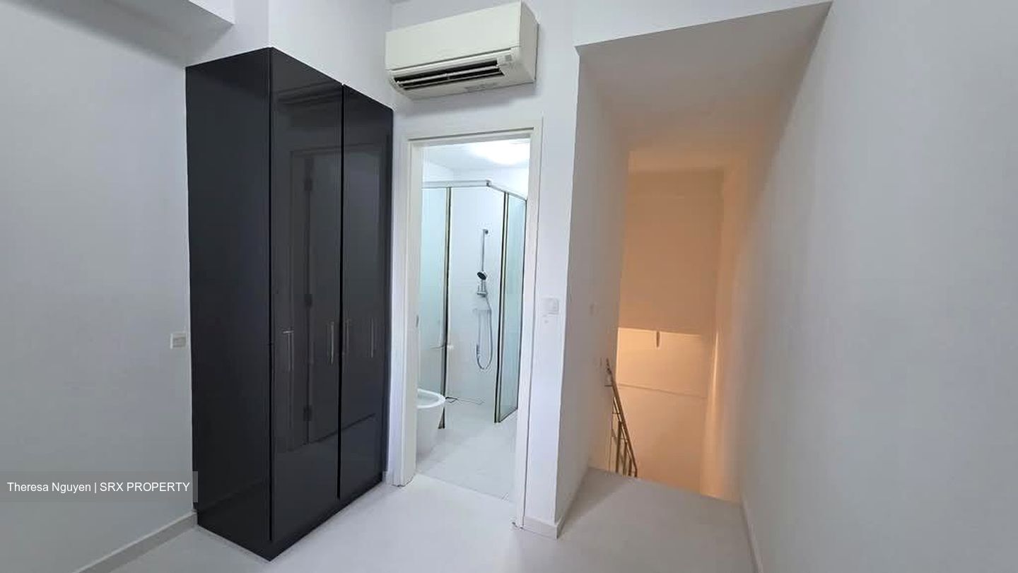 # 1 Loft (D14), Apartment #553616101